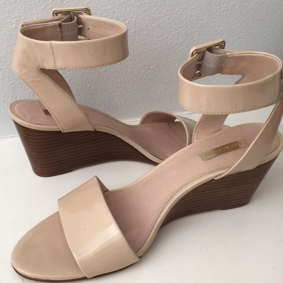 Louise Et Cie patent Leather Punya Wedge Sandals - Picture 7 of 17